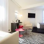 Kyriad Paris Ouest - La Defense Hotel Bezons