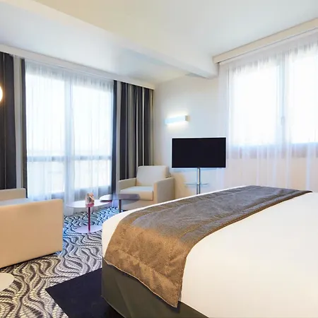 Kyriad Paris Ouest - La Defense 3* Bezons