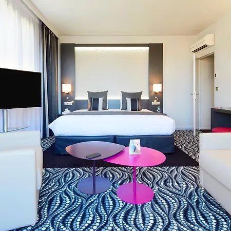 Kyriad Paris Ouest - La Defense Hotel Bezons