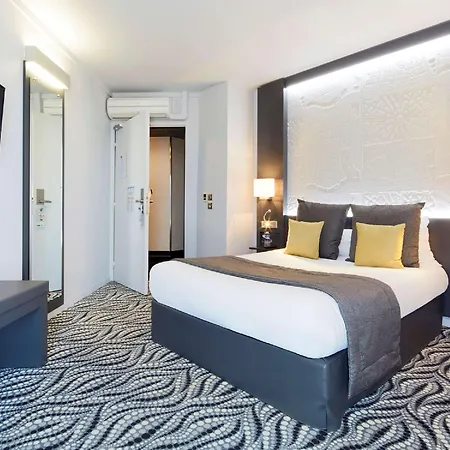 Kyriad Paris Ouest - La Defense Hotel 3*