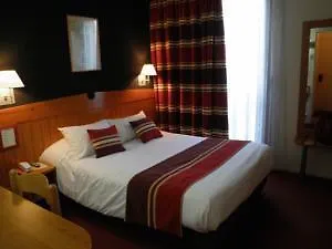 Kyriad Paris Ouest - La Defense Otel Bezons